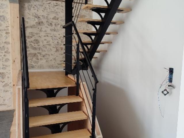 Réalisation d'un escalier deux quarts tournants métal bois à Nantes
