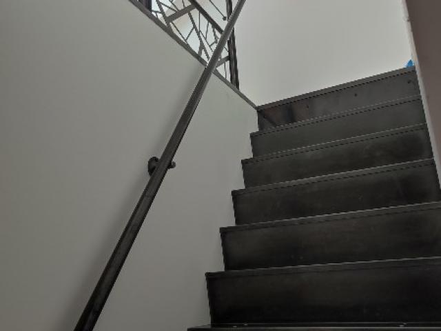 Réalisation d'un escalier droit avec contre-marches à Nantes